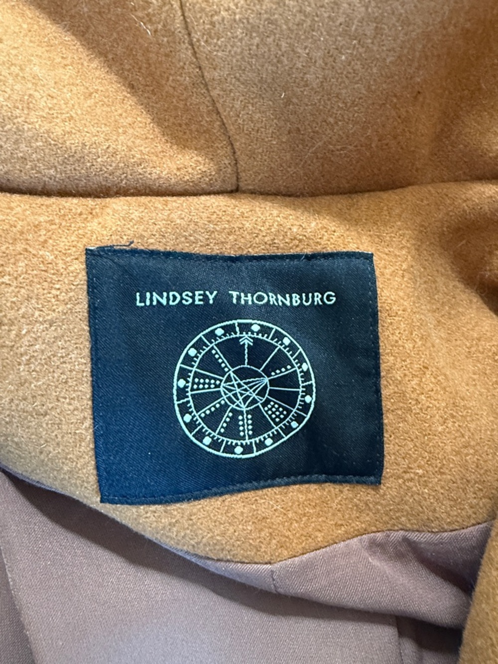 Lindsey Thornburg - Southwestern style authentic. Pendleton design and textile - Picture 5 of 5